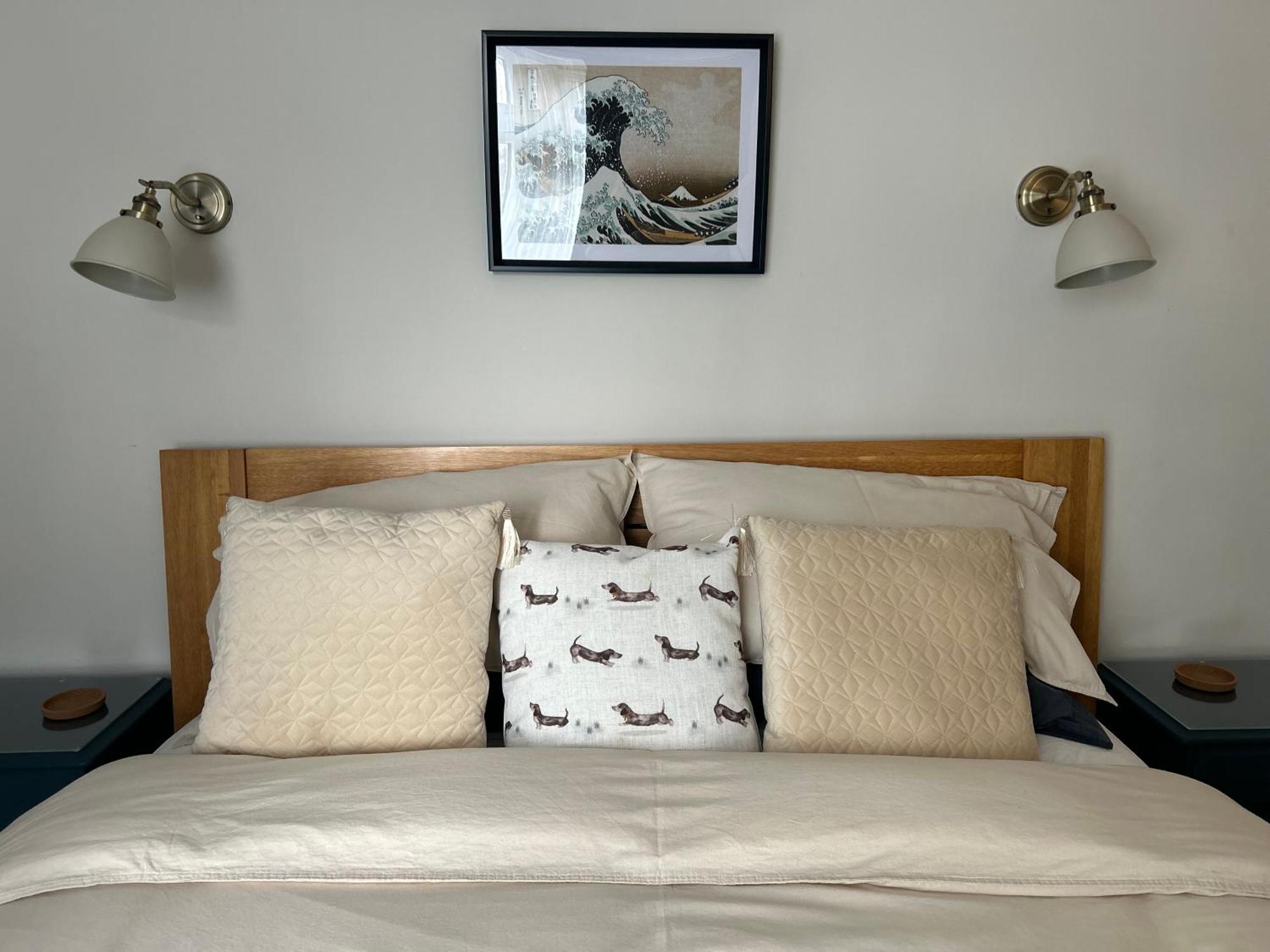 Swallows Eaves, The Guest *